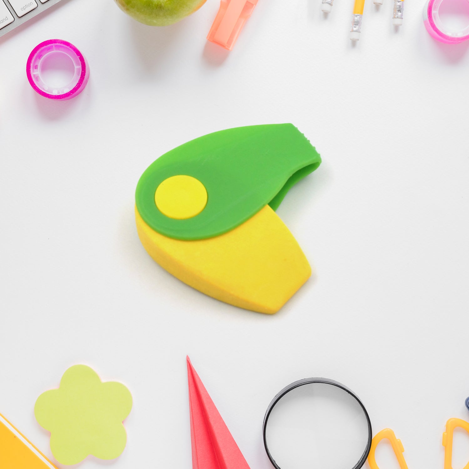 Creative, dust-free eraser for children?s artistic needs