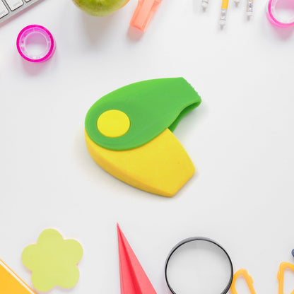 Creative, dust-free eraser for children?s artistic needs