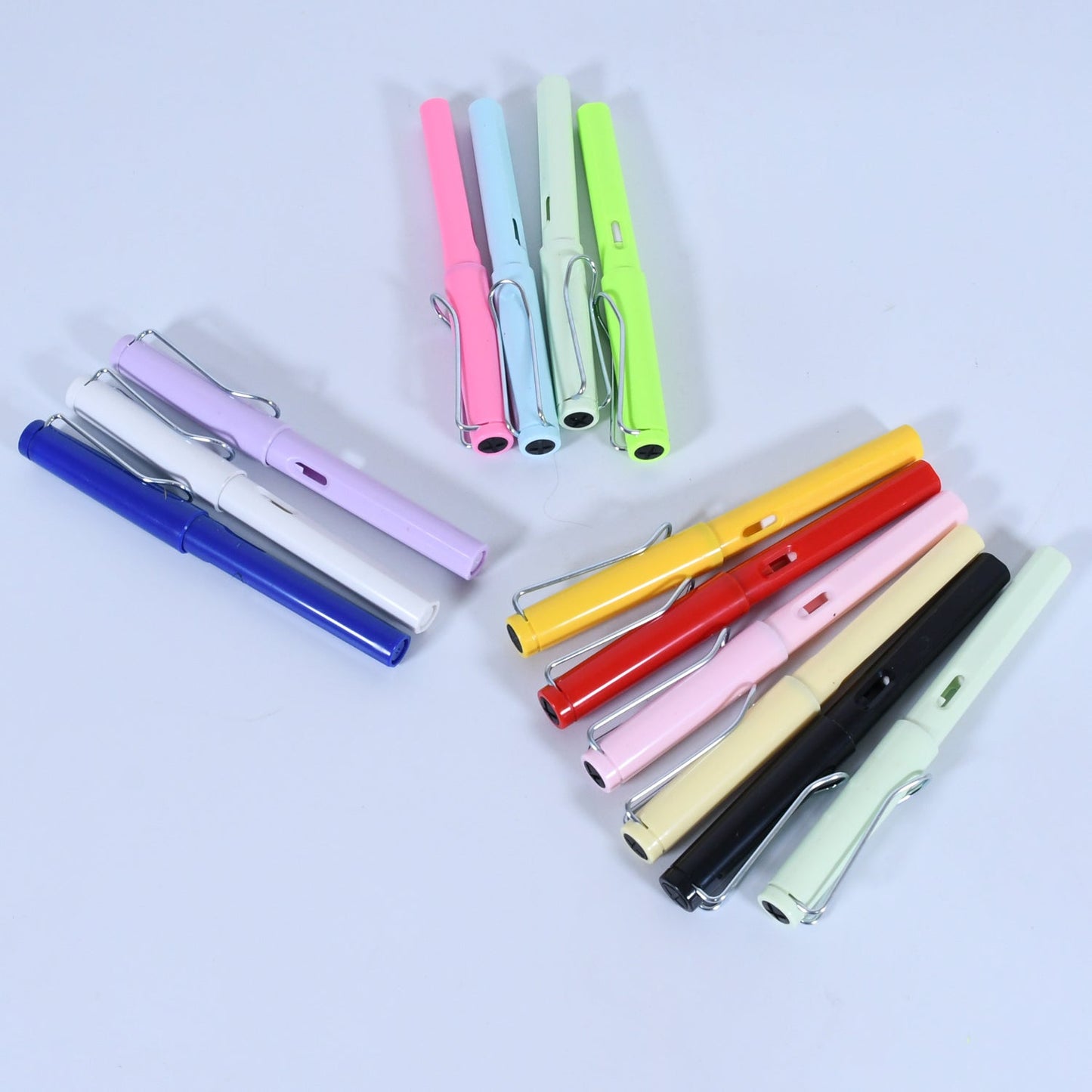 2-in-1 Everlasting Magic Pencil with Replaceable Eraser ? Inkless, Reusable, Portable (1 Pc / Mix Color))