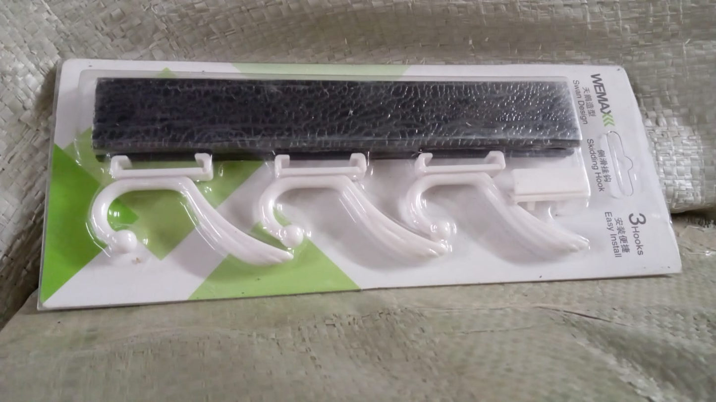 Wall Mounted Coat Hanger Rack ? 6 Hooks for Clothes, Jackets & Hats