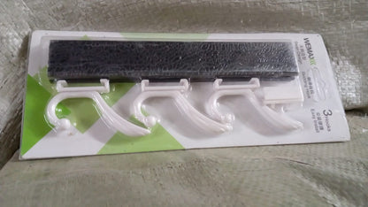 Wall Mounted Coat Hanger Rack ? 6 Hooks for Clothes, Jackets & Hats