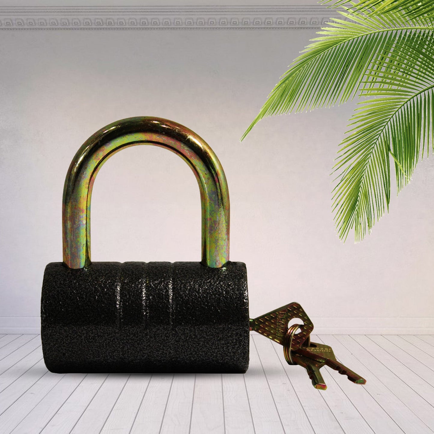 Heavy-Duty Iron Padlock ? 82mm Black Spray Lock with Brass Core & 5 Keys, Waterproof & Anti-Theft