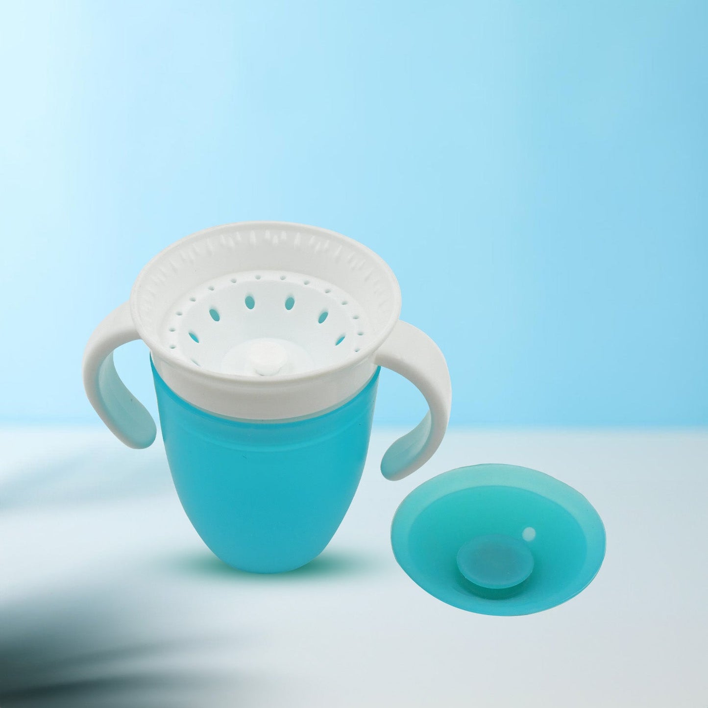 360d Magic Cup, Baby and Sippy Cup, Water and Weaning Cup 6 to 12 Months, 7 oz/207 ml, Doidy Cup - Training Sippy Cups - Use from 3-6 Months to Toddler (1 Pc 207ML)
