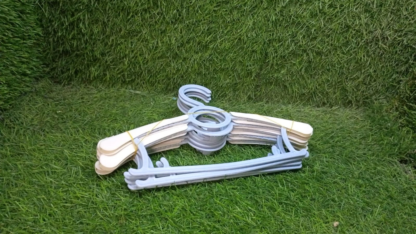 Large Adjustable Plastic Dress Hangers ? Space-Saving & Lightweight (5 Pc)